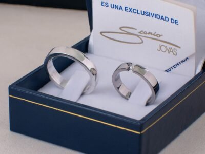Argollas En Platino Con Brillante